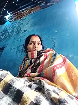 Jooli_xx on StripChat 