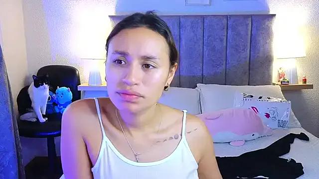 Freechat juliana-mancini on StripChat