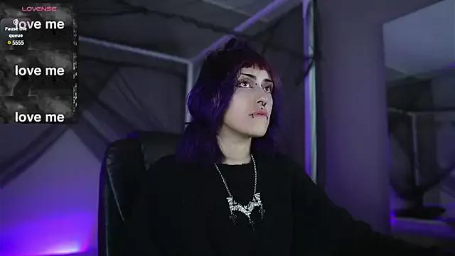kattusauruss on StripChat 