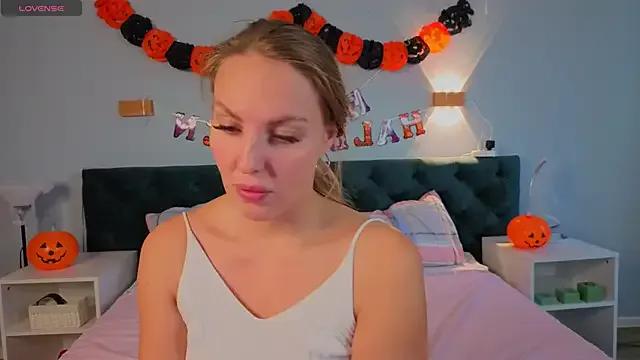 StripChat Kelly_Hardy  is Freechat  Kelly_Hardy — fucking a pillow