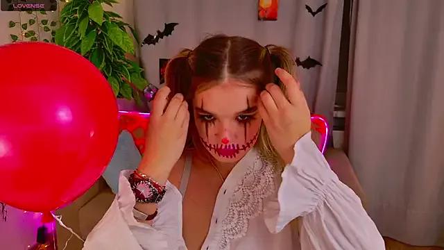 KellyHayden on StripChat 