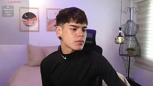StripChat kevienmiet is Freechat kevienmiet — SHOW COCK
