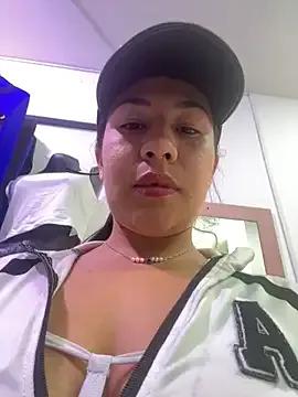 Freechat kim_monti on StripChat