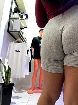 Freechat kim_monti on StripChat