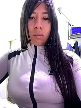 Freechat kim_monti on StripChat