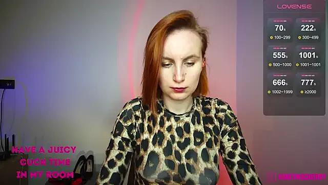KinkyMissCherry on StripChat 