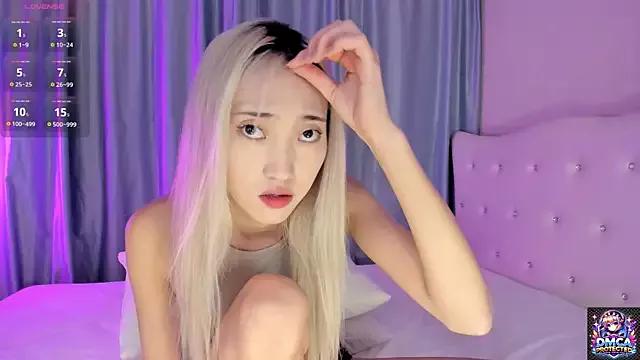 Avatar of kittydollplay18
