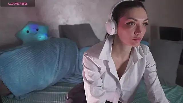 Avatar of Lady3Holes