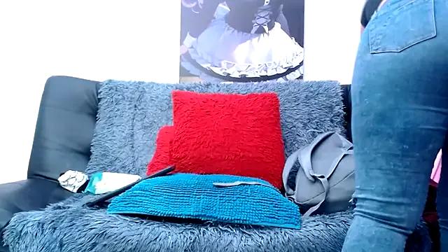 Freechat LAHILA_COOPERR on StripChat
