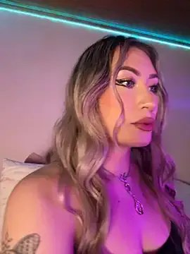 Lally_Valencia__ on StripChat 