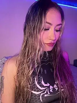 Lally_Valencia__ on StripChat 