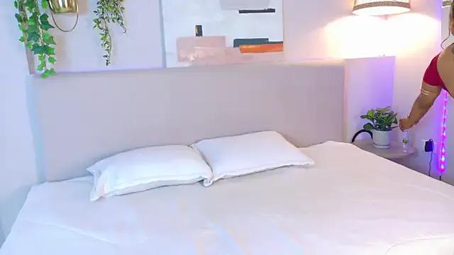 Freechat LanaRozz on StripChat