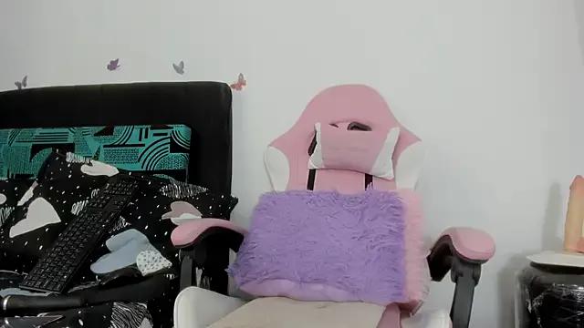 StripChat Layla_Sia  is Freechat  Layla_Sia — naked and horny for you