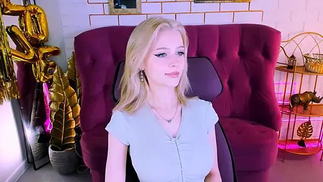 LeonaStane — Freechat on StripChat