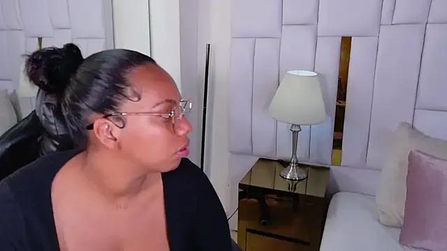 Avatar of lia_mariana