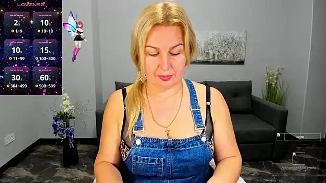 Freechat Lili_Crossi on StripChat