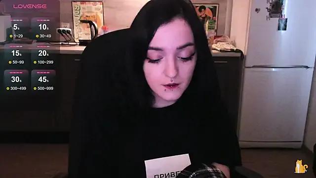 Freechat linaa__tyaan on StripChat