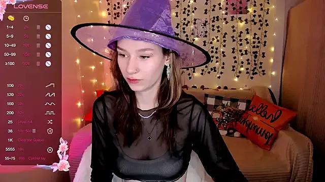 StripChat LinaBlossom_  is Freechat  LinaBlossom_ — cream show