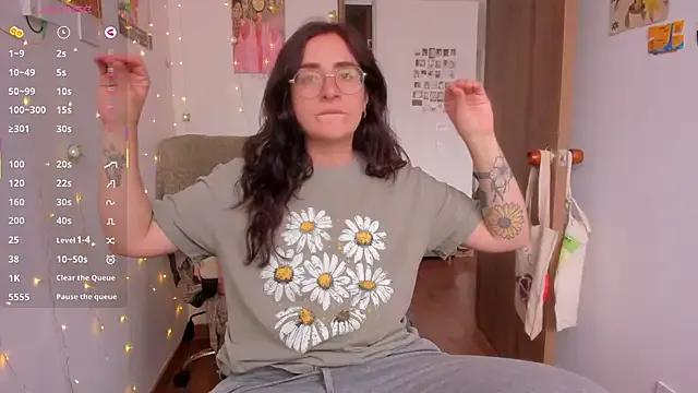 StripChat linda_giggle  is Freechat  linda_giggle — Sexy dance ;)