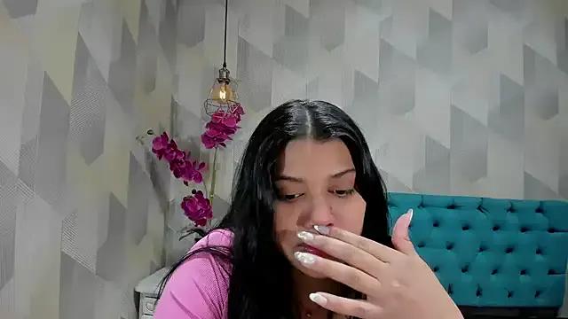 Freechat LindaBreeS on StripChat