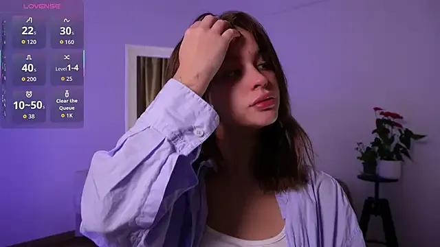 LisaPalmerr — flash boobs