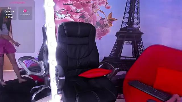 StripChat little_ellie_1  is Freechat  little_ellie_1 — I dance with my ass covered in oil