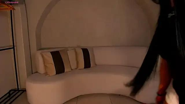 Avatar of LizzHamilton__