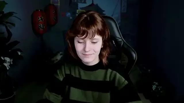 LolaAsmus on StripChat 