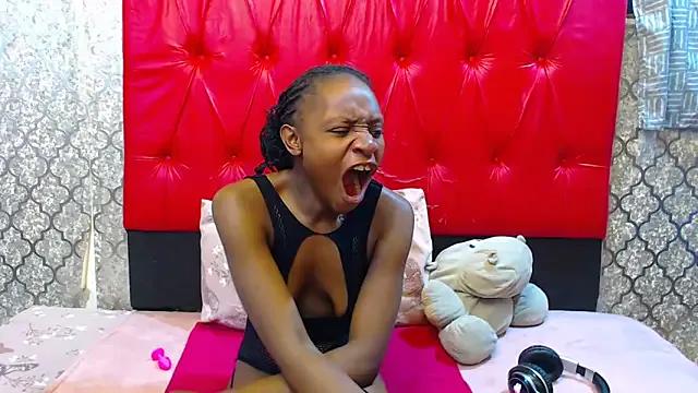 Avatar of LonelyQueenxx25