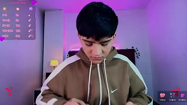 Freechat Lucass_love on StripChat