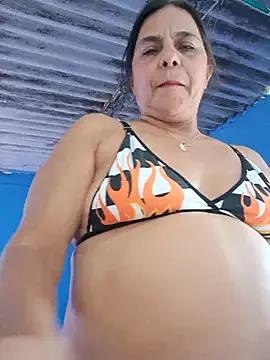 Avatar of Lucerito-Hot