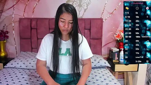 Freechat luna_maisonn on StripChat