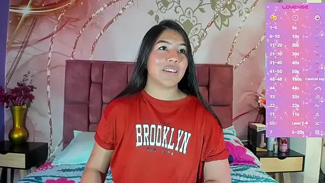 Freechat luna_maisonn on StripChat