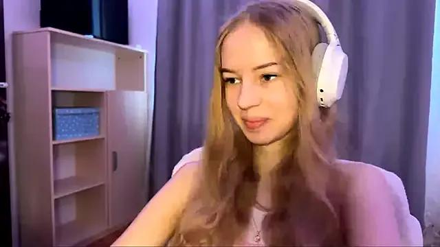 Private LunaCrave on StripChat
