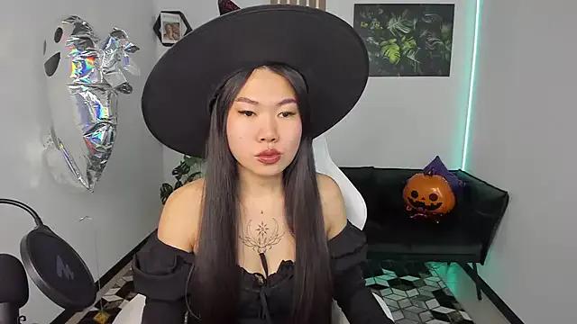 StripChat LunaPurrr  is Freechat  LunaPurrr — housemaid