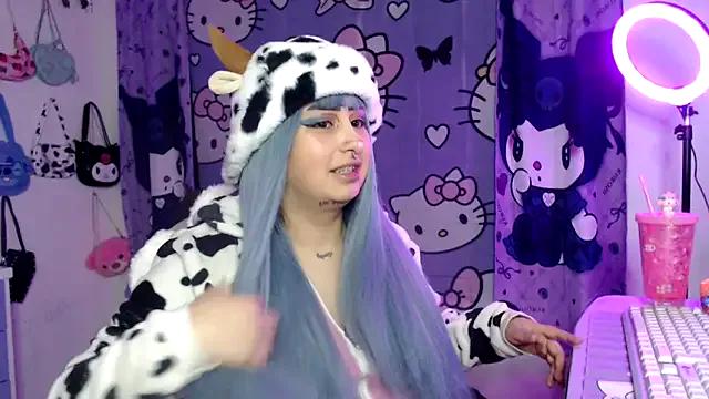 Freechat lussyevans24 on StripChat