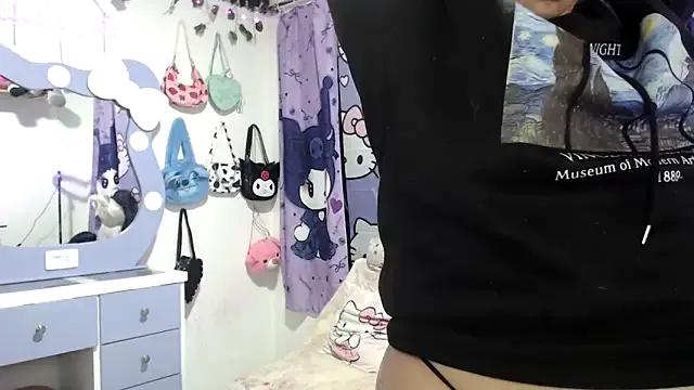Freechat lussyevans24 on StripChat