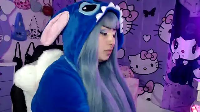 Freechat lussyevans24 on StripChat