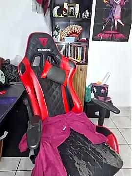 Freechat luuhcat09 on StripChat