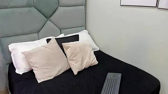 Madame_Rouge_ — Freechat on StripChat