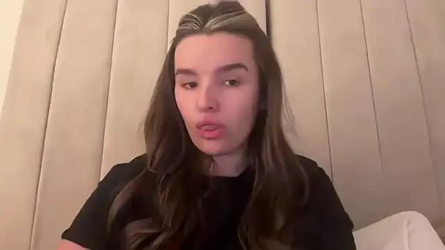 Freechat maisiesmithx on StripChat