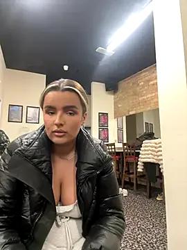 Freechat maisiesmithx on StripChat