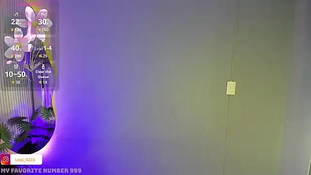 MariathLittle — Squirt show with pants