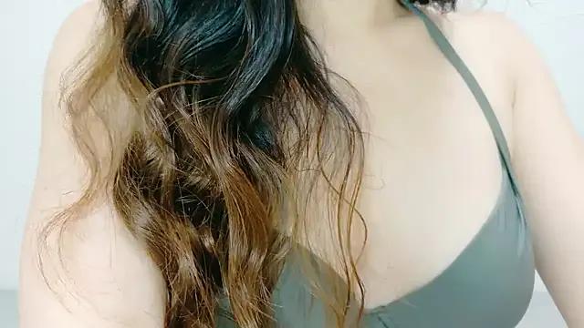 Mary-JP — Private on StripChat