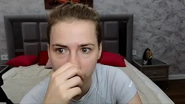 Mary_12 — Masturbation of pussy with fingers 10min