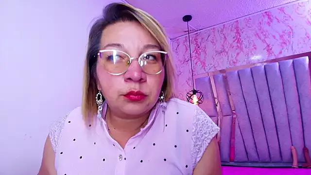 MaylinRosse_ — control  del  lovense    10  minutos