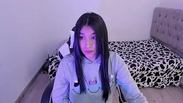 megaan_cb — Show breasts with oil