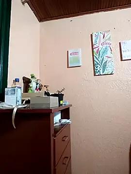 StripChat Mia-Glow  is Freechat  Mia-Glow — Make my boss apply oil to my tits