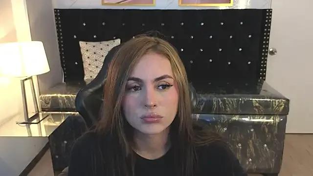 Freechat mia_millan_b on StripChat