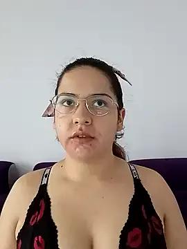 Freechat MiaLaurenzz on StripChat